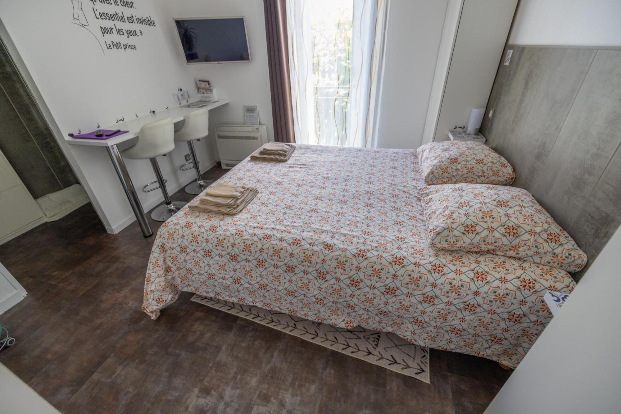 Maison D'Hotes Coeur D'Herault - Gite Et Chambres D'Hotes - Spa & Massages Péret Δωμάτιο φωτογραφία