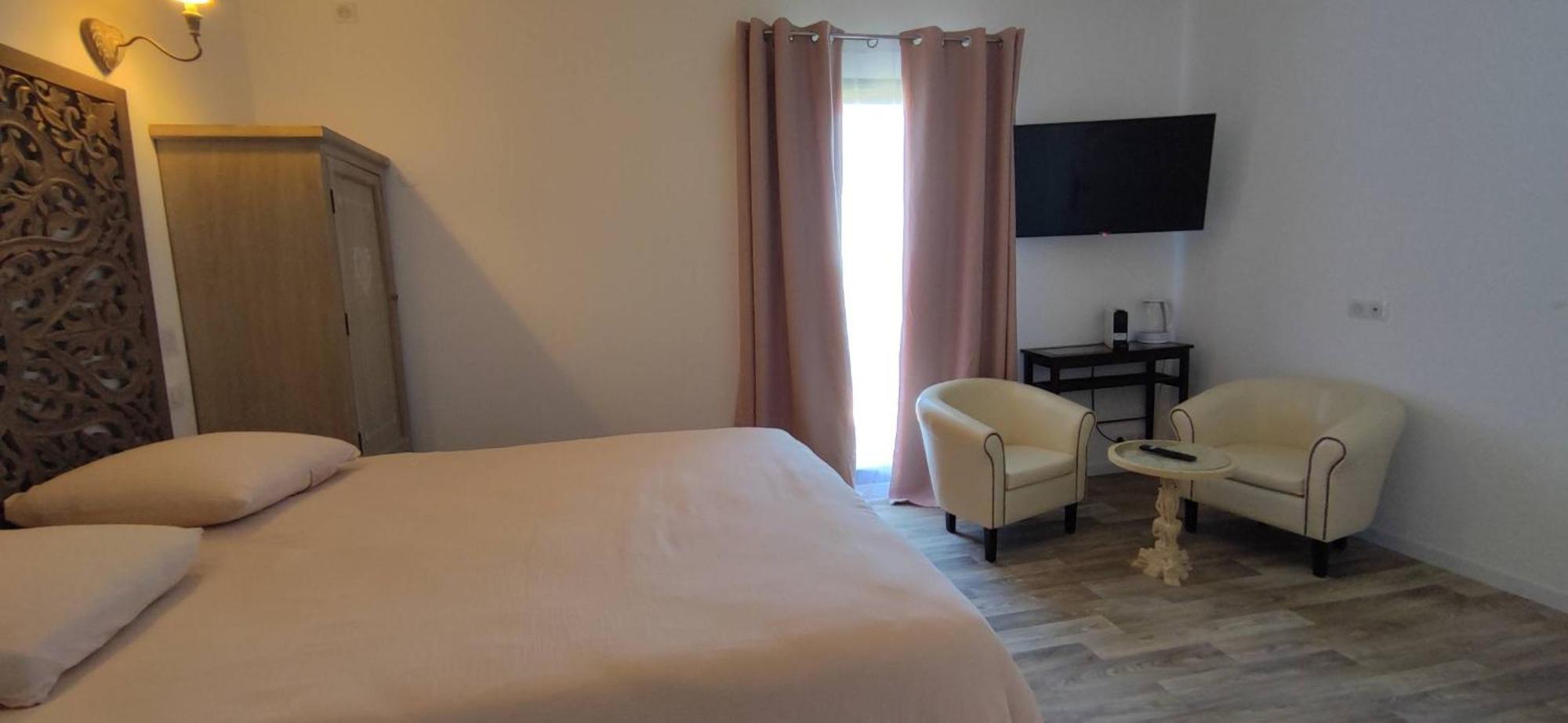 Maison D'Hotes Coeur D'Herault - Gite Et Chambres D'Hotes - Spa & Massages Péret Δωμάτιο φωτογραφία